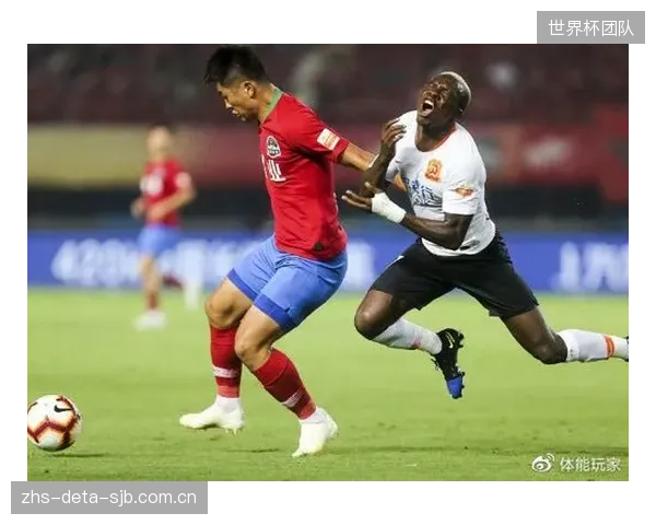中超教练组开始深化对高位逼抢的理解,从全场压迫转向选择性、阶段性的高效施压。 中超教练组开始深化对高位逼抢的理解,从全场压迫转向选择性、阶段性的高效施压。